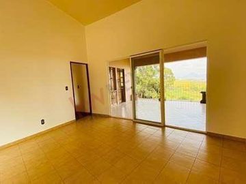 CASA EN LOS LIMONEROS