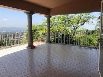 CASA EN LOS LIMONEROS