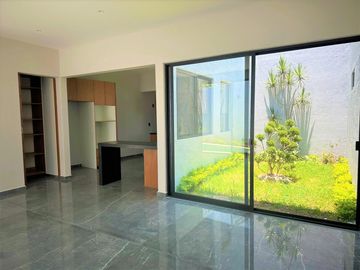 Casa en Fraccionamiento Lomas de Atzingo