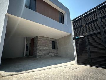 Casa en Fraccionamiento Lomas de Atzingo