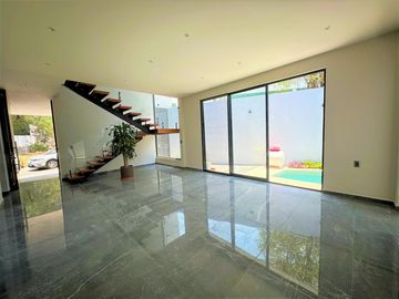 Casa en Fraccionamiento Lomas de Atzingo