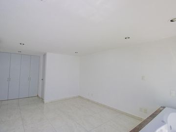 CASA EN VENTA CON VISTA AL LAGO