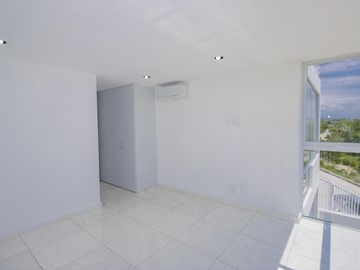 CASA EN VENTA CON VISTA AL LAGO