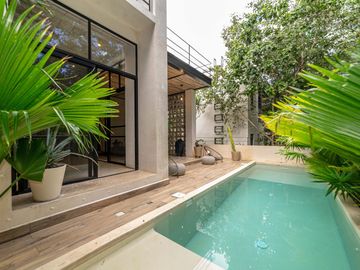 Impresionante Villa cerca del mar en Venta , residencial Selvamar Playa del Carmen