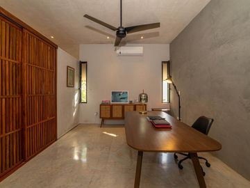 Impresionante Villa cerca del mar en Venta , residencial Selvamar Playa del Carmen