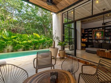 Impresionante Villa cerca del mar en Venta , residencial Selvamar Playa del Carmen