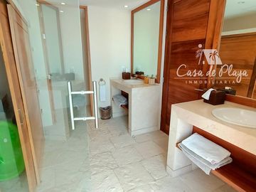 Casa de lujo en Fraccionamiento Real Diamante