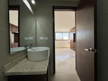 CASA EN VENTA EN PARQUE CHIHUAHUA, ZONA LOMAS DE ANGELÓPOLIS III