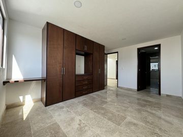 CASA EN VENTA EN PARQUE CHIHUAHUA, ZONA LOMAS DE ANGELÓPOLIS III
