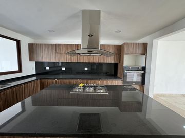 CASA EN VENTA EN PARQUE CHIHUAHUA, ZONA LOMAS DE ANGELÓPOLIS III