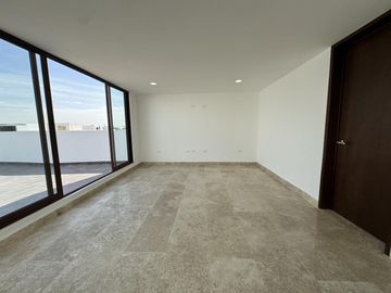 CASA EN VENTA EN PARQUE CHIHUAHUA, ZONA LOMAS DE ANGELÓPOLIS III
