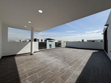 CASA EN VENTA EN PARQUE CHIHUAHUA, ZONA LOMAS DE ANGELÓPOLIS III