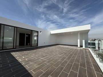 CASA EN VENTA EN PARQUE CHIHUAHUA, ZONA LOMAS DE ANGELÓPOLIS III