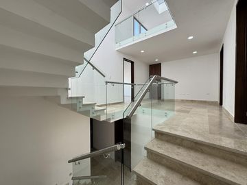 CASA EN VENTA EN PARQUE CHIHUAHUA, ZONA LOMAS DE ANGELÓPOLIS III