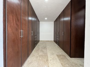 CASA EN VENTA EN PARQUE CHIHUAHUA, ZONA LOMAS DE ANGELÓPOLIS III