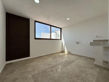 CASA EN VENTA EN PARQUE CHIHUAHUA, ZONA LOMAS DE ANGELÓPOLIS III