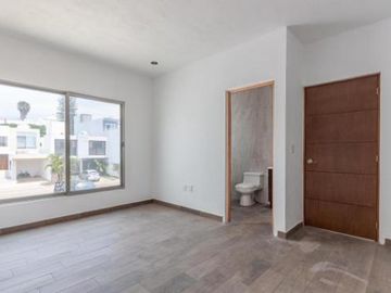 Casa en Fraccionamiento Lomas de Ahuatlán