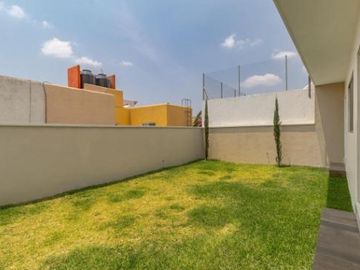 Casa en Fraccionamiento Lomas de Ahuatlán