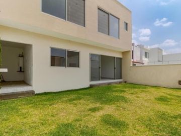 Casa en Fraccionamiento Lomas de Ahuatlán