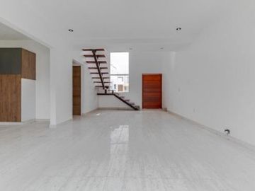 Casa en Fraccionamiento Lomas de Ahuatlán
