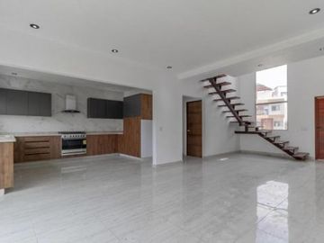 Casa en Fraccionamiento Lomas de Ahuatlán