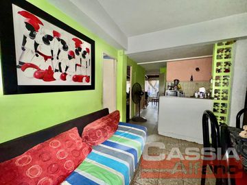 CASA 3 AMBIENTES SOBRE LOTE PROPIO, EN PLANTA BAJA, CON JARDIN Y FONDO