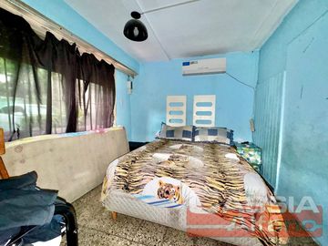 CASA 3 AMBIENTES SOBRE LOTE PROPIO, EN PLANTA BAJA, CON JARDIN Y FONDO