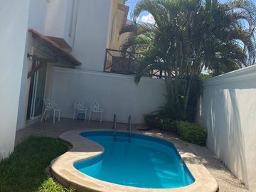 Venta Residencia - Casa en Benito Juarez Norte, Merida