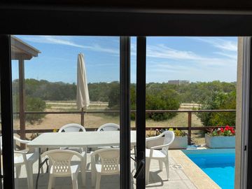Casa en venta - 4 Dormitorios 3 Baños - Cochera - 350Mts2 - Costa Esmeralda