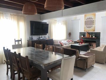 Casa en venta - 4 Dormitorios 3 Baños - Cochera - 350Mts2 - Costa Esmeralda