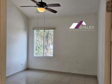 VENTA Casa en Fracc. ESPACIO CUMBRES en MONTERREY | 3 Niveles, 4 Recámaras EN ESQUINA