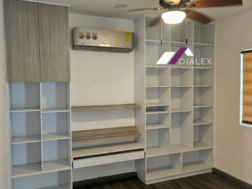 VENTA Casa en Fracc. ESPACIO CUMBRES en MONTERREY | 3 Niveles, 4 Recámaras EN ESQUINA