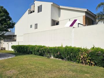VENTA Casa en Fracc. ESPACIO CUMBRES en MONTERREY | 3 Niveles, 4 Recámaras EN ESQUINA