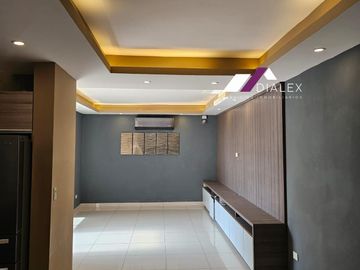 VENTA Casa en Fracc. ESPACIO CUMBRES en MONTERREY | 3 Niveles, 4 Recámaras EN ESQUINA