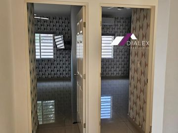 VENTA Casa en Fracc. ESPACIO CUMBRES en MONTERREY | 3 Niveles, 4 Recámaras EN ESQUINA