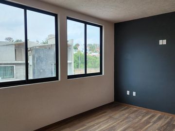 Casa en Venta Vistas Altozano con 4 Recámaras una planta baja