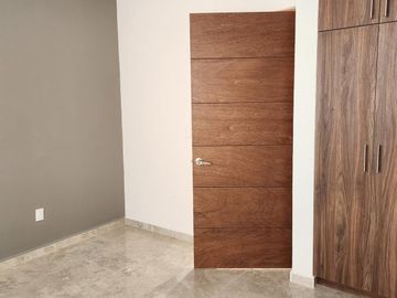 Casa en Venta Vistas Altozano con 4 Recámaras una planta baja