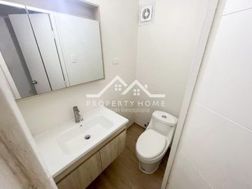 10990 UF! DUPLEX REMODELADO 4D, METRO L LEONES