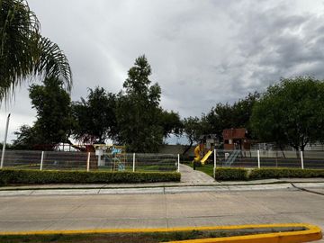 CASA EN VENTA EN CONDOMINIO Q CAMPESTRE AL NORPONIENTE DE AGS.