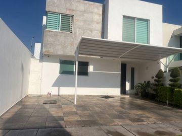 CASA EN VENTA EN CONDOMINIO Q CAMPESTRE AL NORPONIENTE DE AGS.