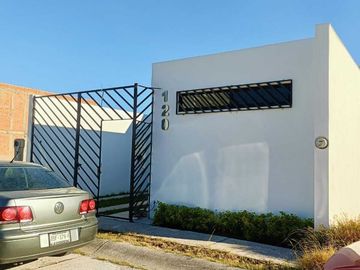 CASA NUEVA DE UNA PLANTA EN VENTA EN VILLAS DE LA CANTERA.