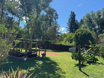 Casa en venta - 2 Dormitorios 2 Baños - Cochera - 1.600 - La Lonja