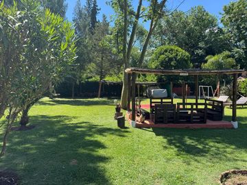 Casa en venta - 2 Dormitorios 2 Baños - Cochera - 1.600 - La Lonja