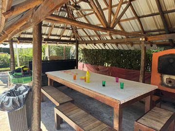 Casa en venta - 2 Dormitorios 2 Baños - Cochera - 1.600 - La Lonja