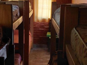 Casa en venta - 2 Dormitorios 2 Baños - Cochera - 1.600 - La Lonja