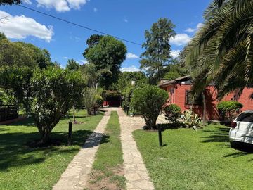 Casa en venta - 2 Dormitorios 2 Baños - Cochera - 1.600 - La Lonja
