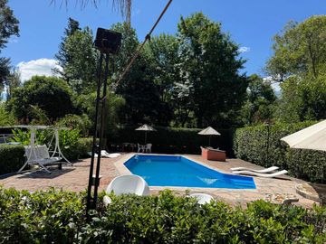 Casa en venta - 2 Dormitorios 2 Baños - Cochera - 1.600 - La Lonja