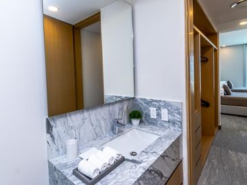Departamento en Venta y en Renta en Puerto Cancún, Riva.
