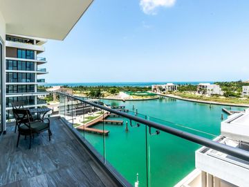 Departamento en Venta y en Renta en Puerto Cancún, Riva.