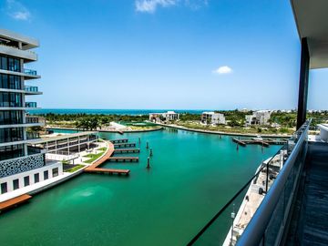 Departamento en Venta y en Renta en Puerto Cancún, Riva.